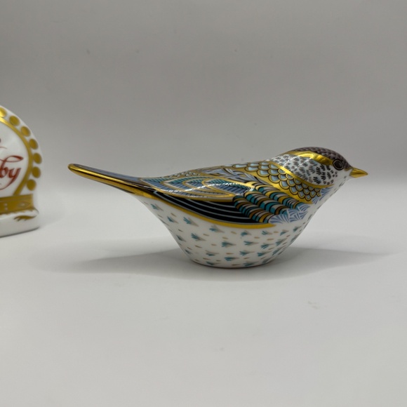 Royal Crown Derby Blackcap Warbler bone china paperweight figurine. Gold Stopper - Picture 5 of 10